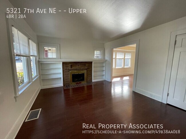 Building Photo - 5321 7th Ave NE