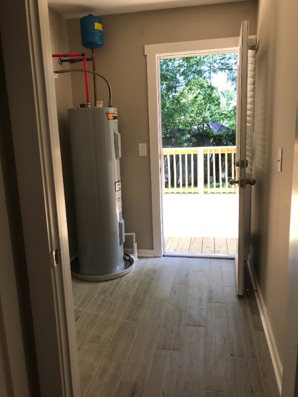 Building Photo - 1914 Double Log Cabin Rd