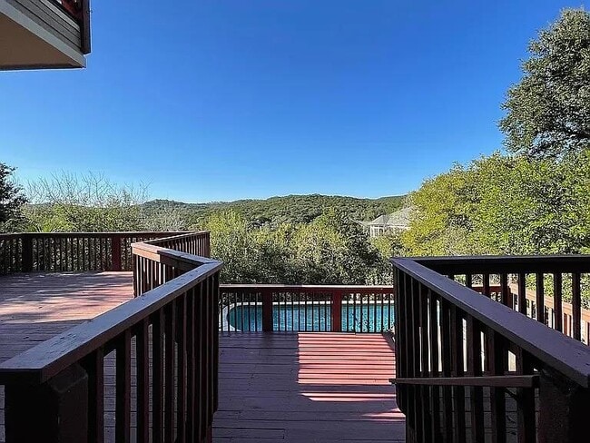 Building Photo - 10807 Love Bird Cove