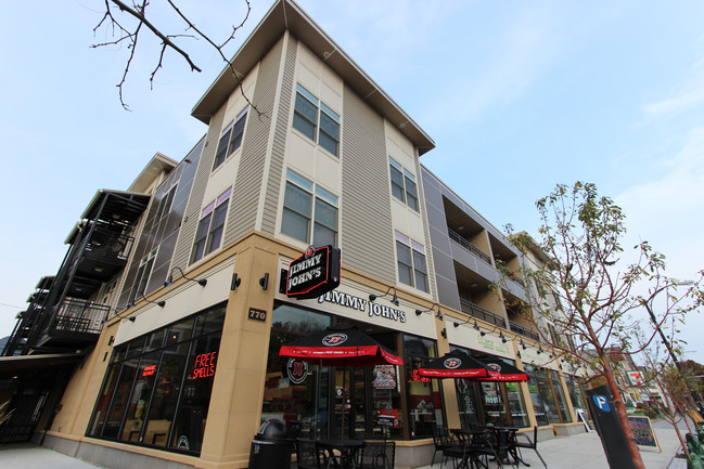 Building Exterior - 770 Elmwood Apartments