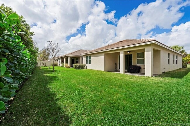 Building Photo - 7461 SW Harbor Cove Dr