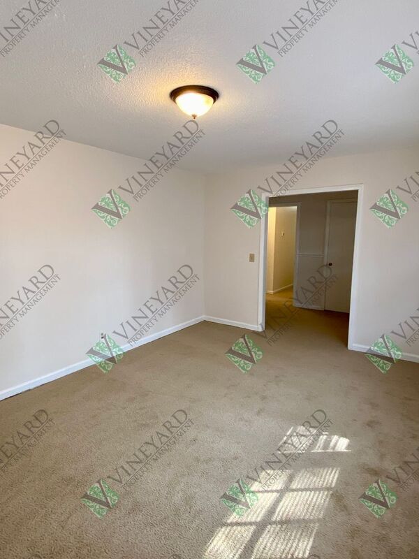Building Photo - 687 Bounty Dr