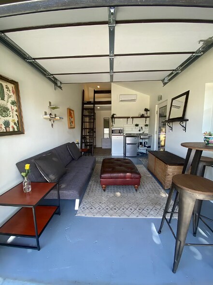 Building Photo - 71 Comstock Dr