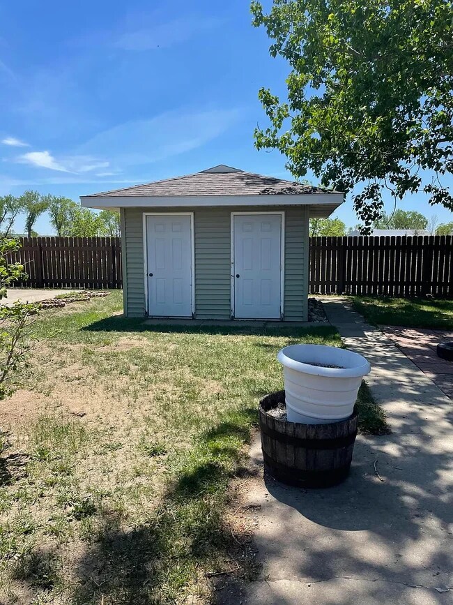 Building Photo - 1117 Expansion Dr