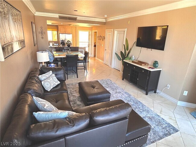 Building Photo - 210 E Flamingo Rd