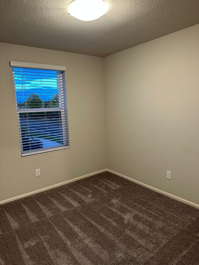 Building Photo - Newly-Built 3 Bed, 2 Bath Home in McMinnville