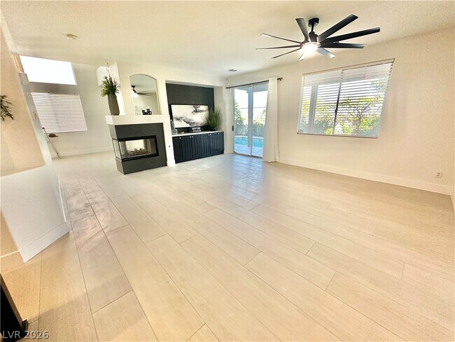 Building Photo - 10637 Turquoise Valley Dr