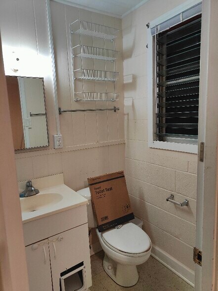 Building Photo - 821 Kinau St