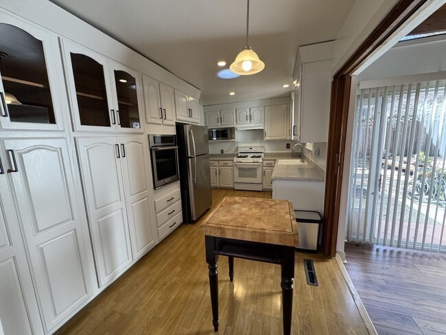 Building Photo - 3534 Jefferson Ave