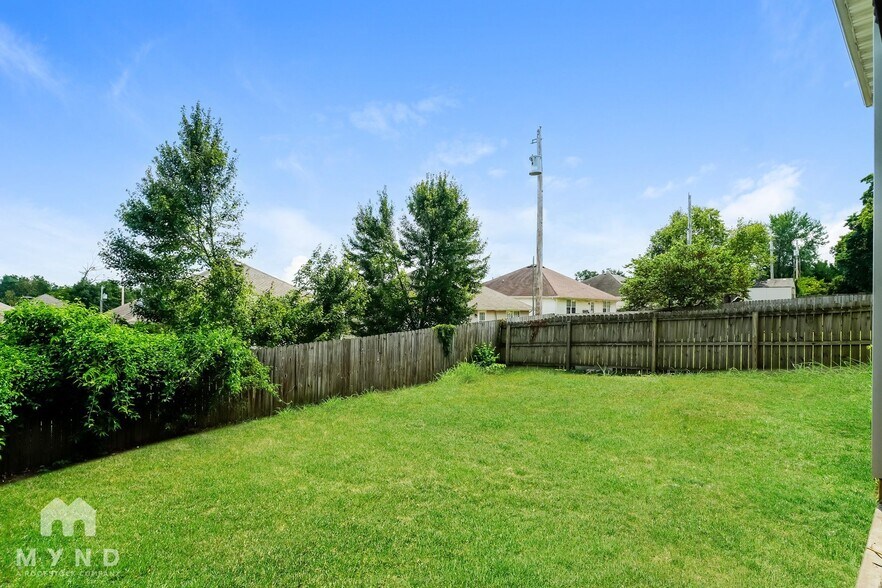 Building Photo - 3634 S Sulgrove Ave