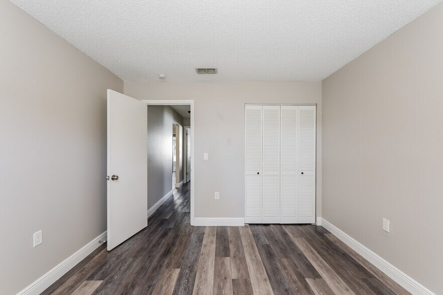 Building Photo - 1718 Dove Field Pl