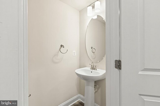 Building Photo - 7328 Harlow Wy