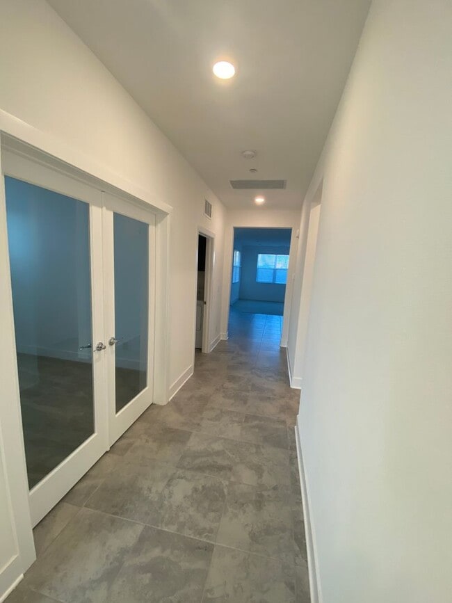 Building Photo - Single Story Home in Whitney Ranch with Ow...
