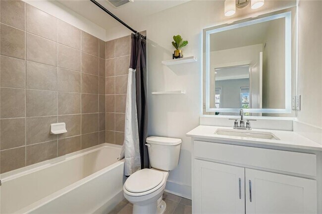 Building Photo - 3423 Catalan Aly