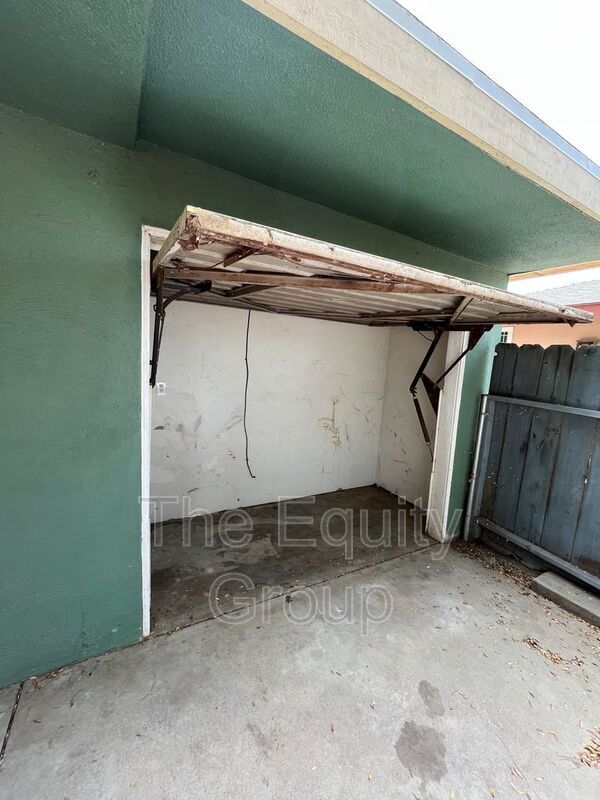 Building Photo - 12975 Houston Ave