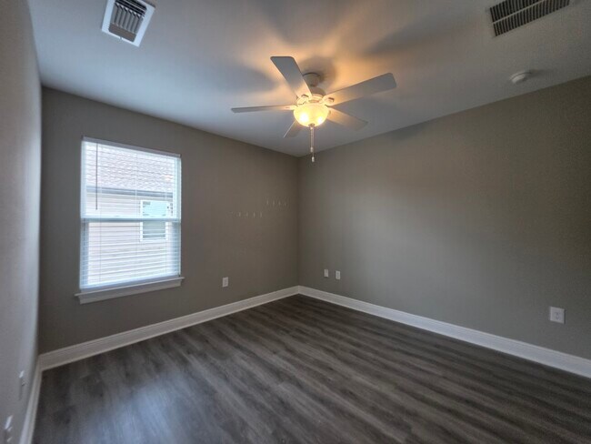 Building Photo - 2331 Hadleigh Hills Ct