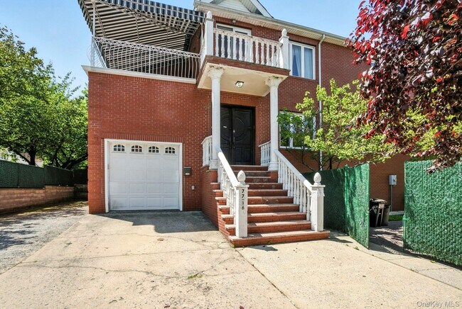 Building Photo - 77-16 Kew Forest Ln