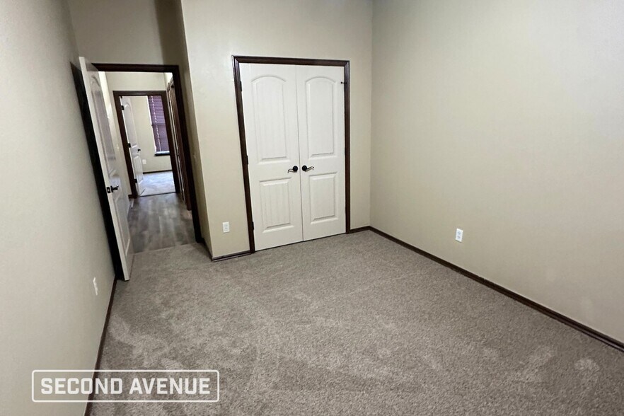 Building Photo - 1204 SummerHill Dr