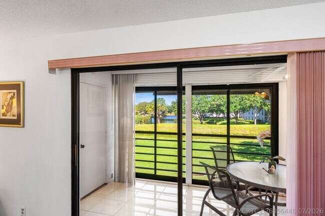 Building Photo - 10137 Mangrove Dr