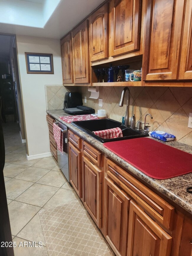 Building Photo - 25415 S Sedona Dr