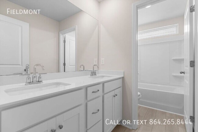 Building Photo - 211 Backstay Ln