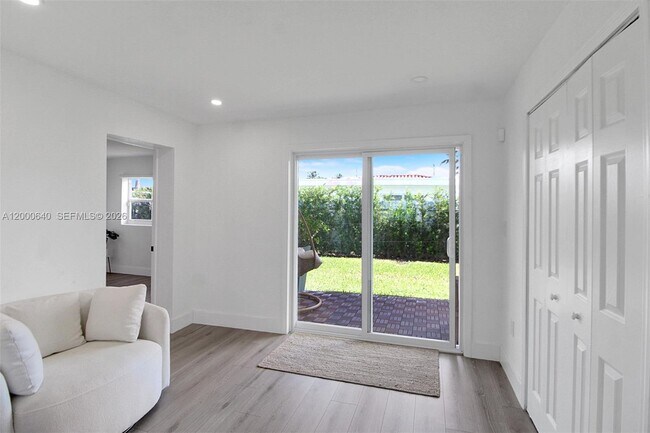 Building Photo - 18361 NE 20th Pl