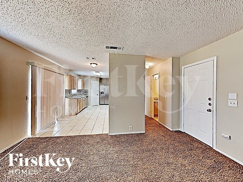 Building Photo - 820 Monette Dr