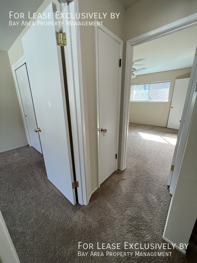 Building Photo - Two-story, 2BR, 1.5BA apartment in The Old...