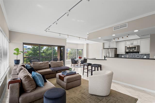 Building Photo - 3030 McKinney Ave