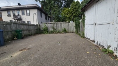 Building Photo - 3515 Grand Ave S