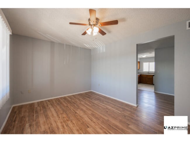 Building Photo - ASK ABOUT FOUR WEEKS FREE RENT OR DISCOUNT...