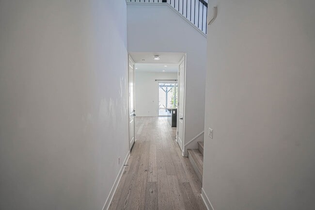 Building Photo - 28519 Moyer Ln