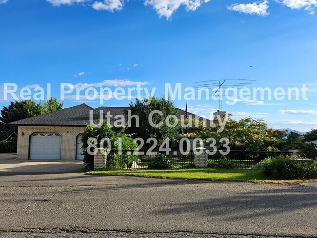 Primary Photo - 675 Park Dr