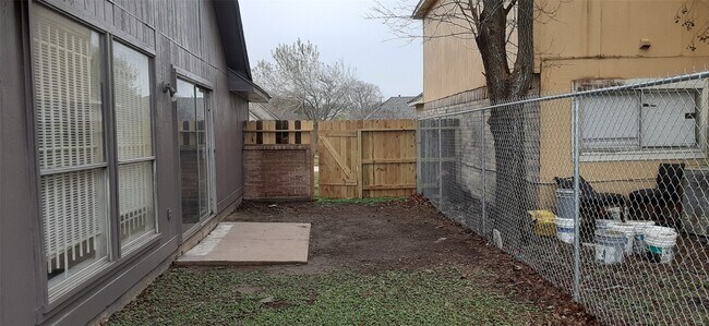 Building Photo - 6406 Costa Mesa Dr