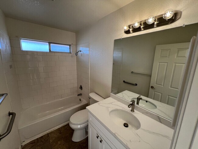 Building Photo - 2809 Gibson View Way