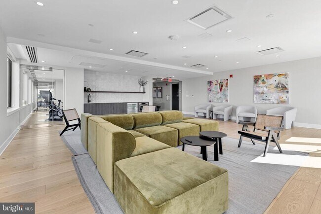 Building Photo - 37 L St SE