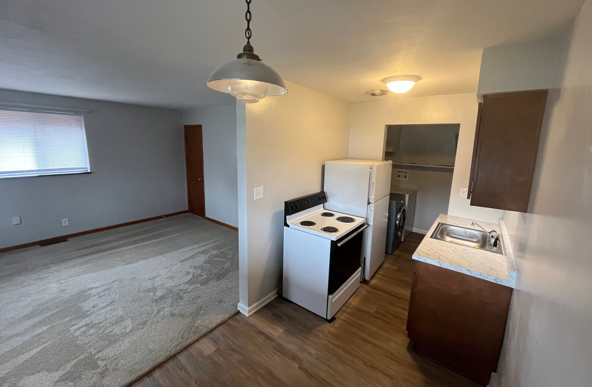 Building Photo - 2251 Candlewood Dr