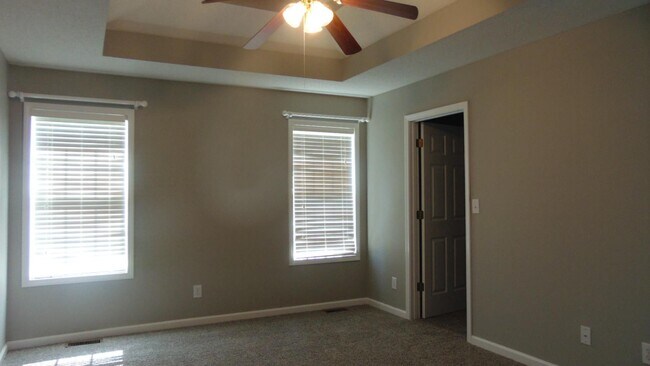 Building Photo - 3 Bedroom 2 Bathroom sitting on 1.08 acres!!