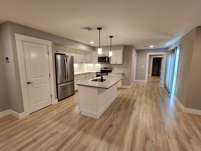 Building Photo - The Suites at Pawtucketville