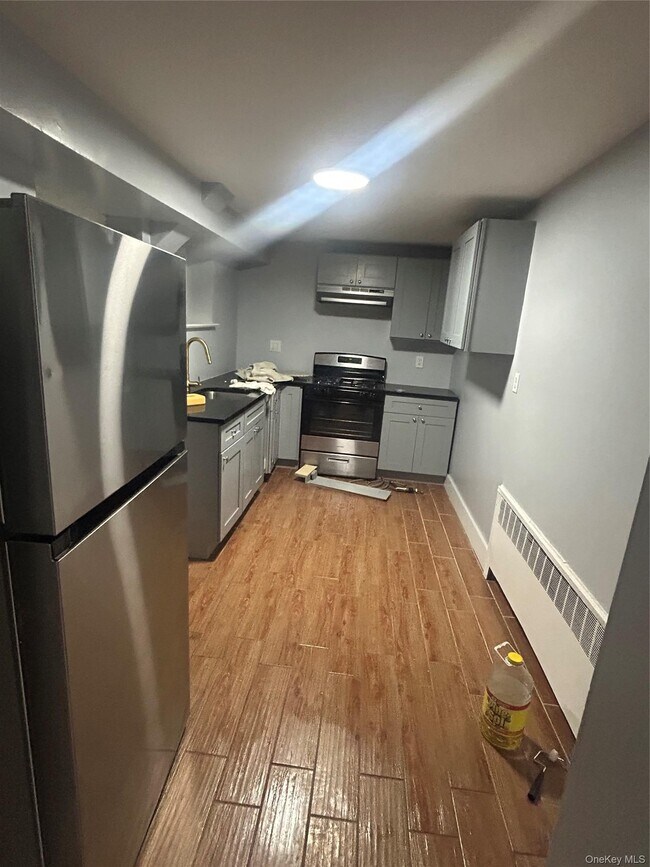 Building Photo - 137 Woodlawn Ave