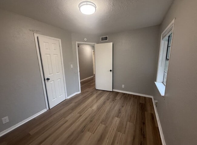 Building Photo - 5117 NW 47th St