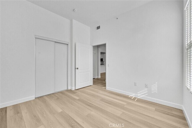 Building Photo - 6 Celano Ct