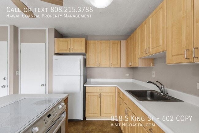 Building Photo - 818 S King St
