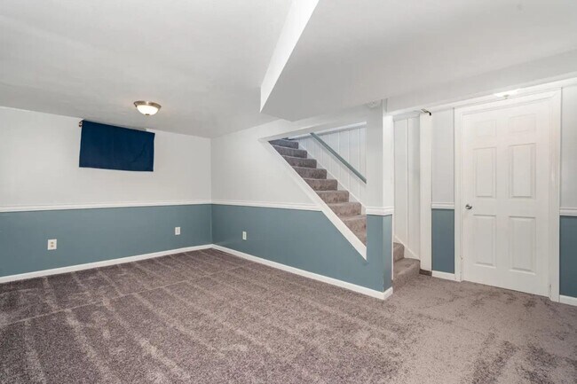 Building Photo - Northeast Benjamin Street