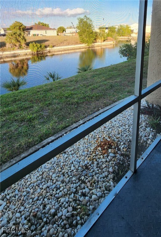 Building Photo - 723 SE 10th St