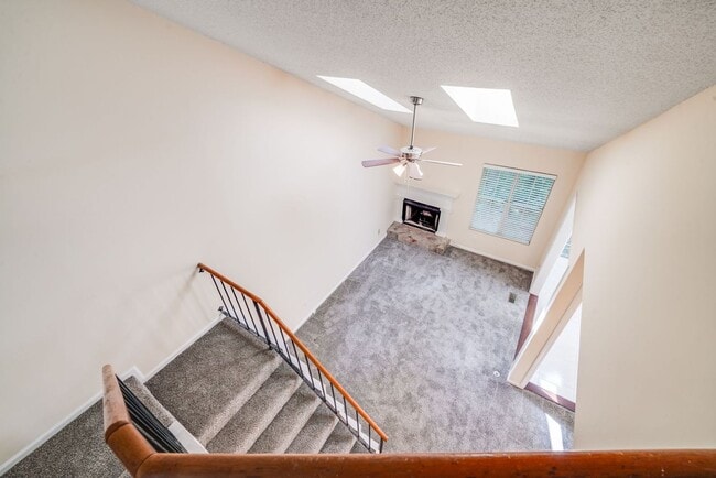 Building Photo - 9024 St Thomas Ln