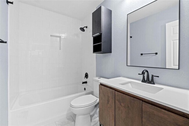 Building Photo - 11 White Magnolia Cir