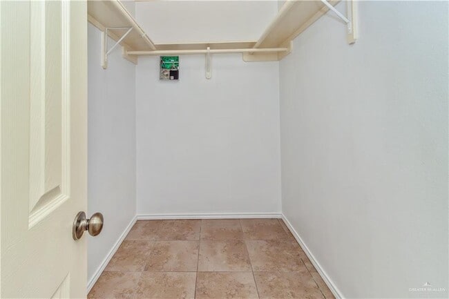 Building Photo - 15 West Dr