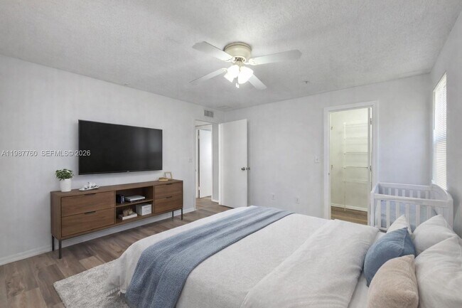 Building Photo - 2303 N Congress Ave