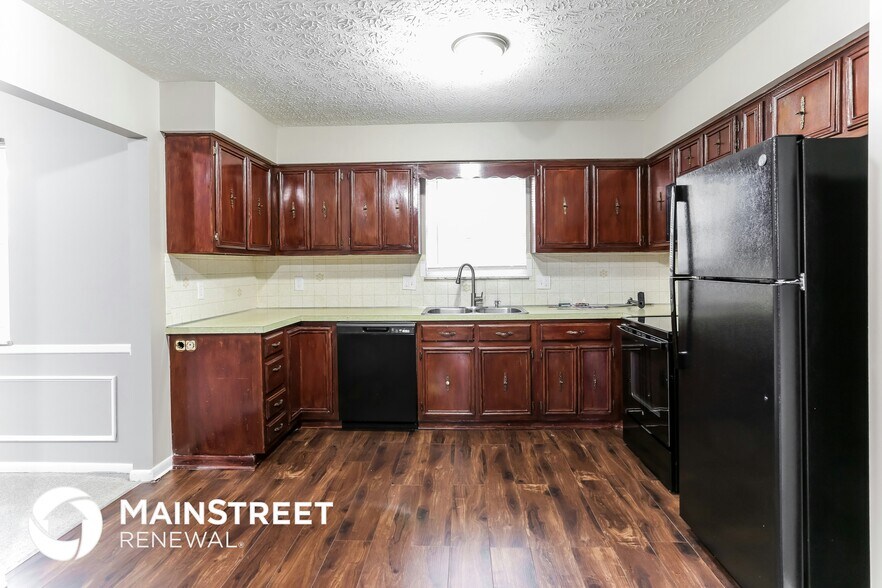 Building Photo - 1866 Dorsetshire Rd